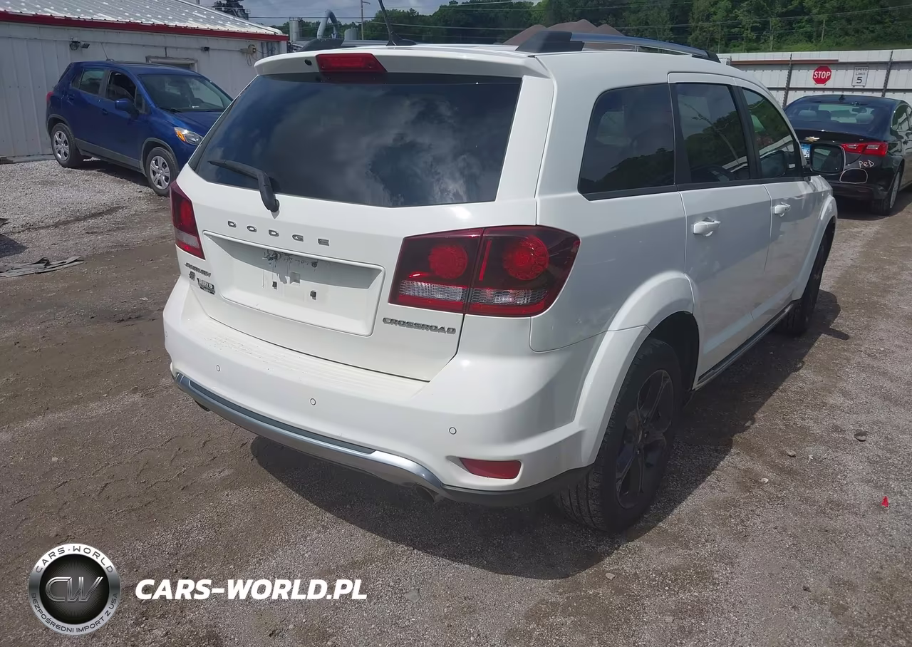 2018 Dodge Journey Crossroad Awd VIN:3C4PDDGGXJT278440 - 4