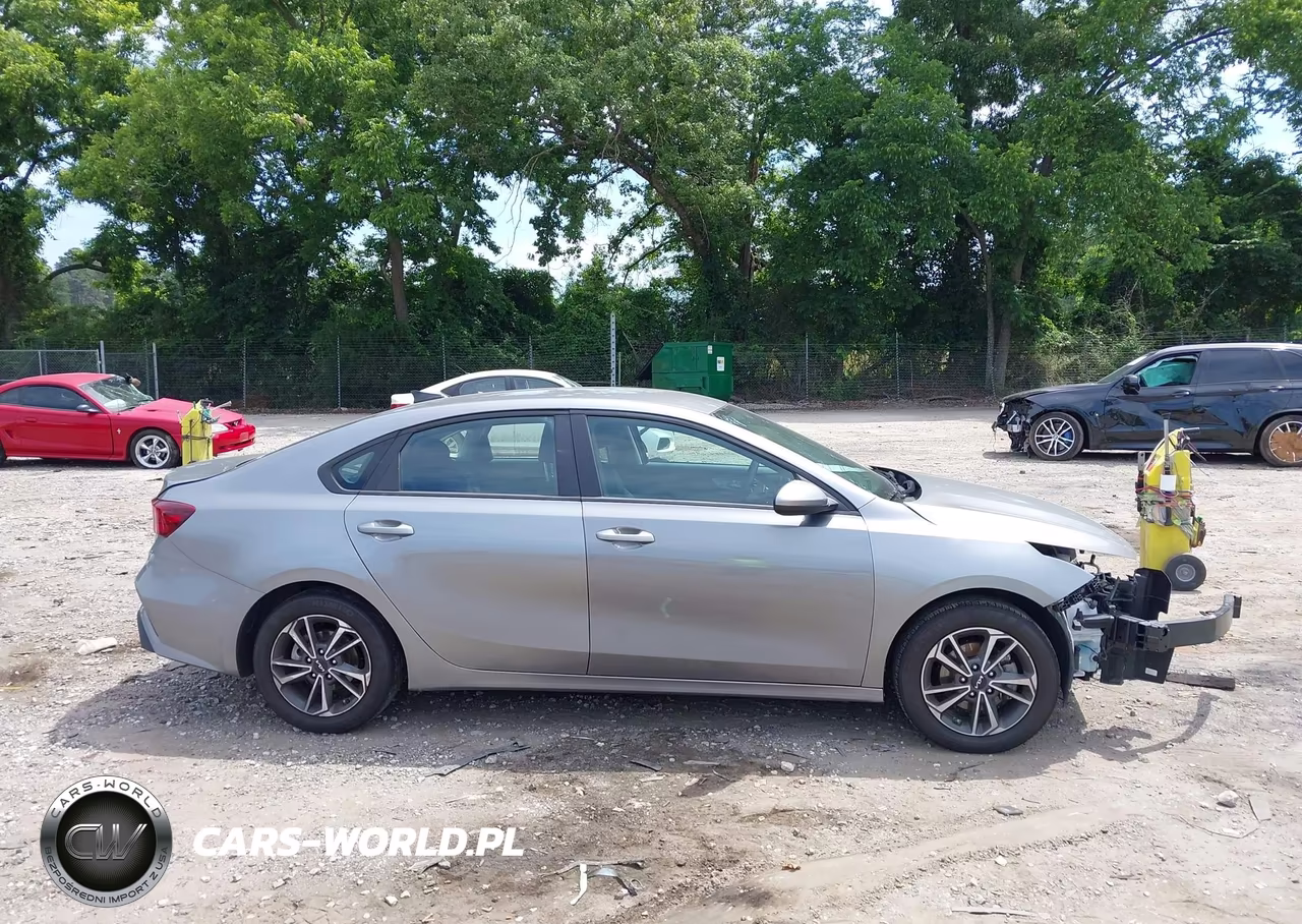 2024 Kia Forte Lxs VIN:3KPF24AD8RE787572 - 14