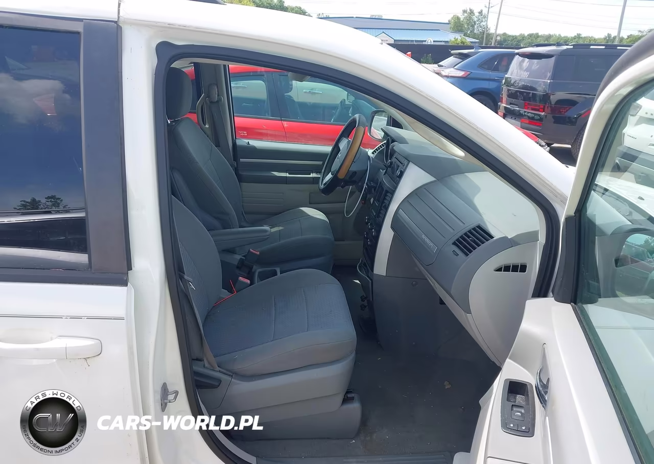 2010 Dodge Grand Caravan Hero VIN:2D4RN3D18AR364142 - 5