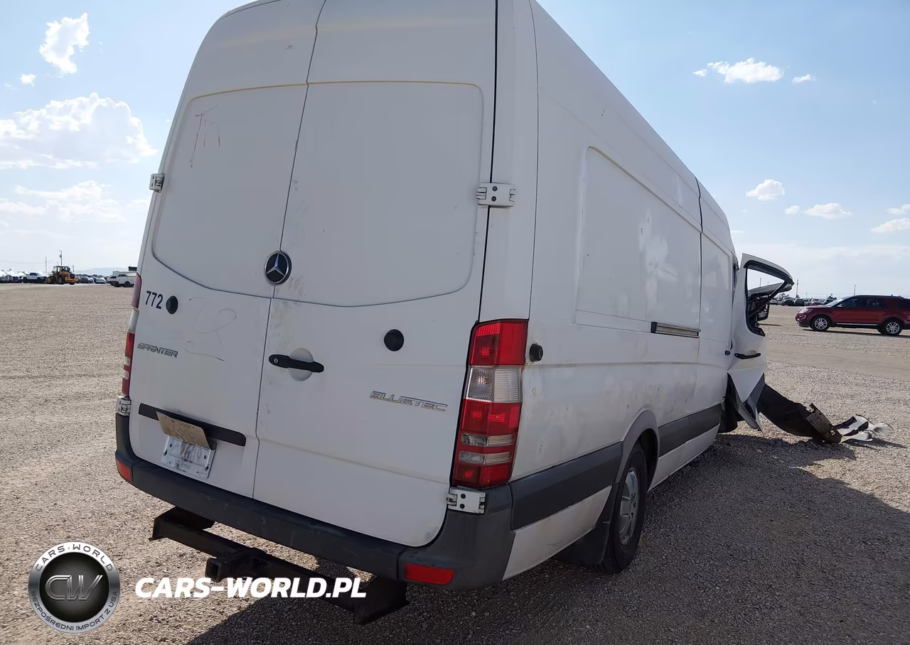 2016 Mercedes-Benz Sprinter 2500 High Roof VIN:WD3PE8DD0GP208631 - 4