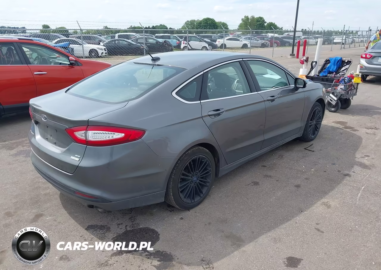 2014 Ford Fusion Se VIN:1FA6P0HD6E5398912 - 4