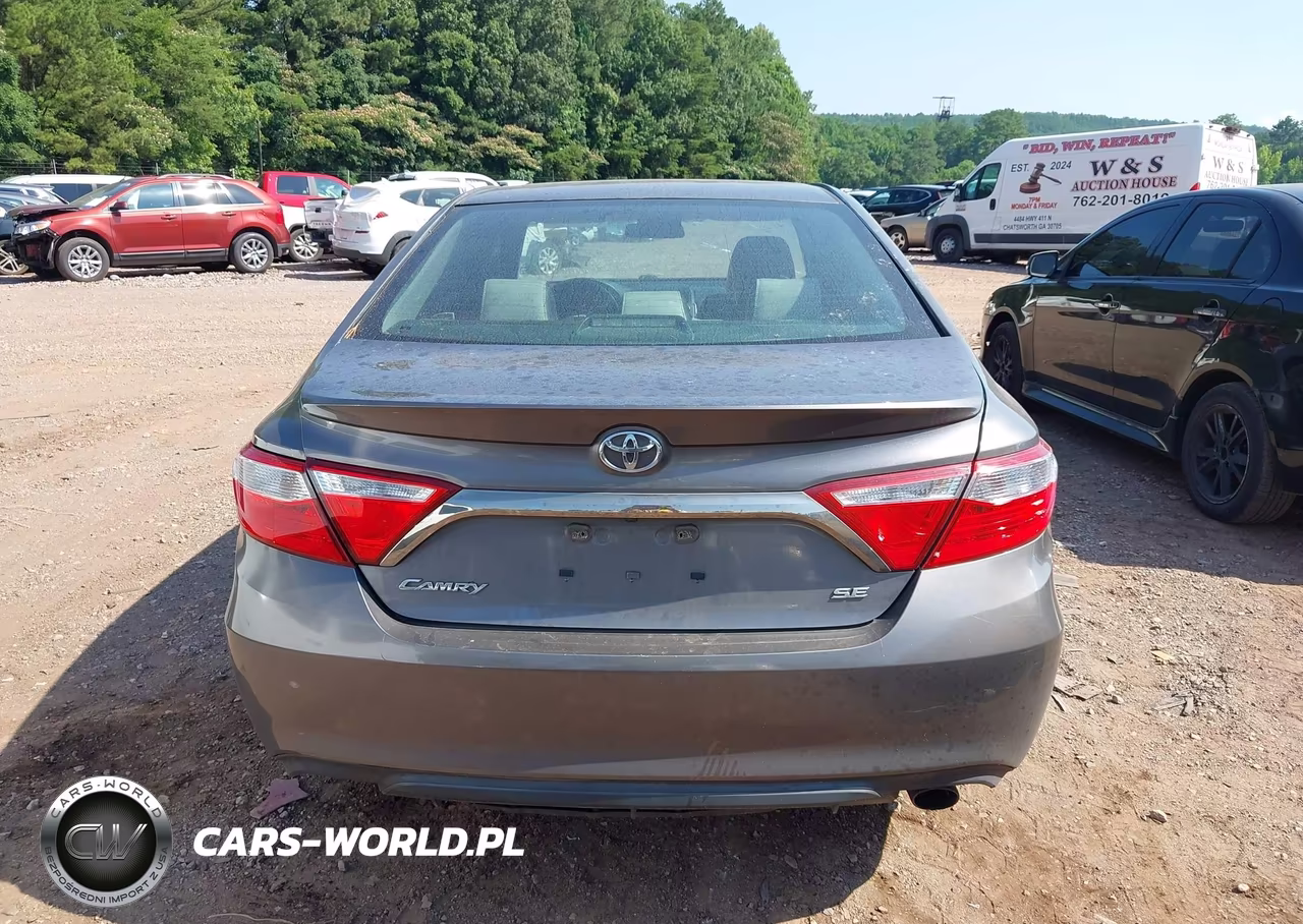 2015 Toyota Camry Se VIN:4T1BF1FK2FU100863 - 15