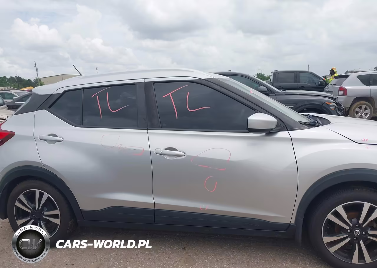 2018 Nissan Kicks Sv VIN:3N1CP5CU7JL530512 - 13