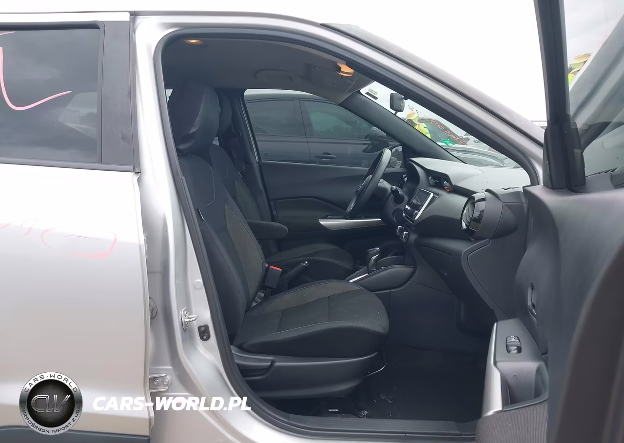 2018 Nissan Kicks Sv VIN:3N1CP5CU7JL530512 - 5