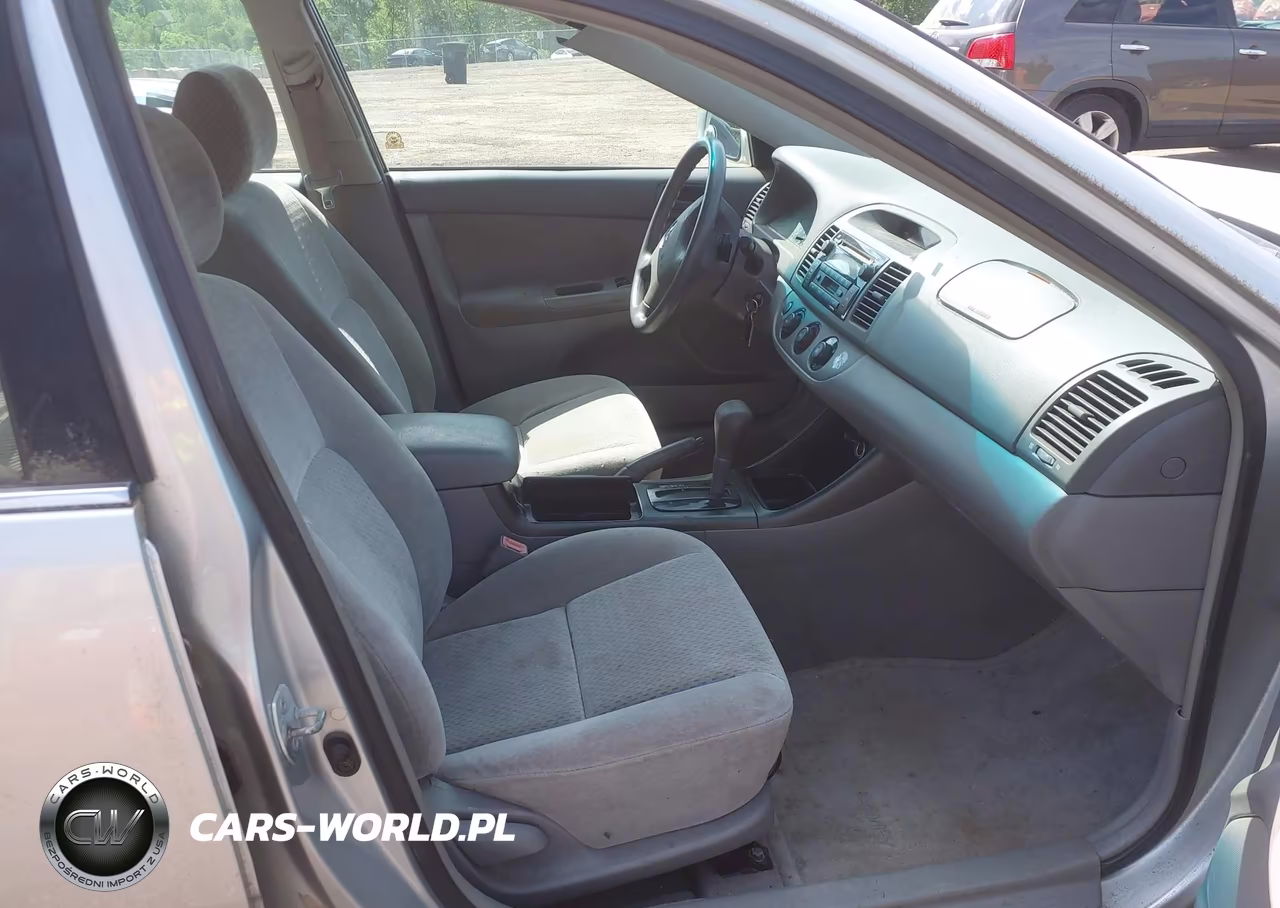 2003 Toyota Camry Le VIN:4T1BE32K53U648615 - 5