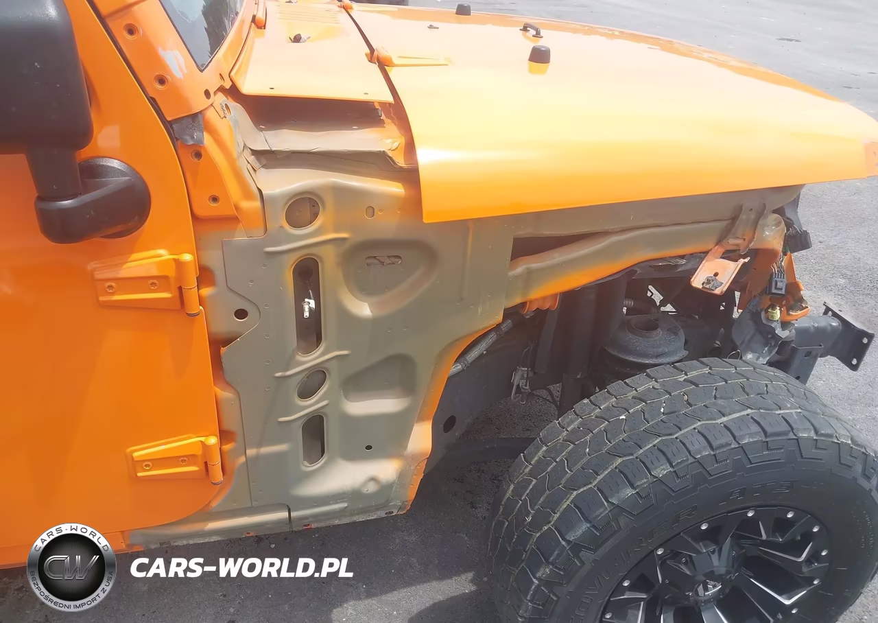 2012 Jeep Wrangler Unlimited Sport VIN:1C4BJWDG4CL279715 - 18