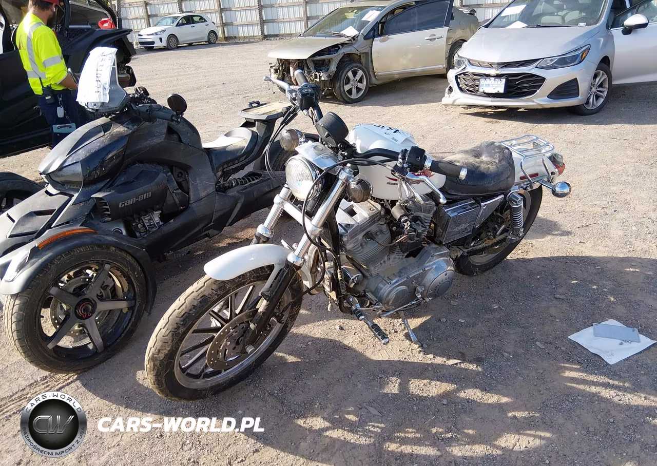 2001 Harley-Davidson Xl883 Hugger VIN:1HD4CEM1X1K135922 - 2
