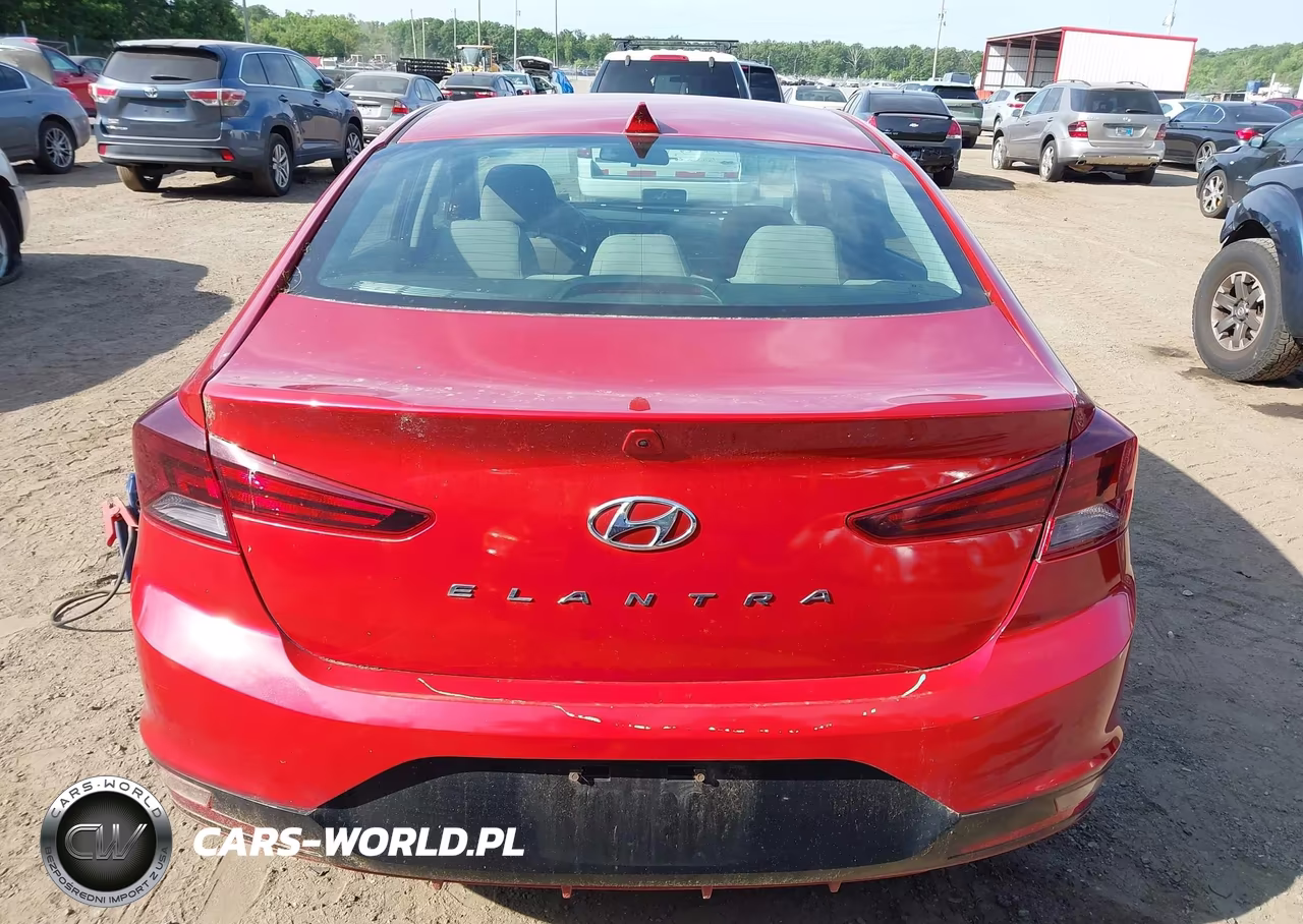 2019 Hyundai Elantra Sel VIN:5NPD84LF0KH480015 - 17
