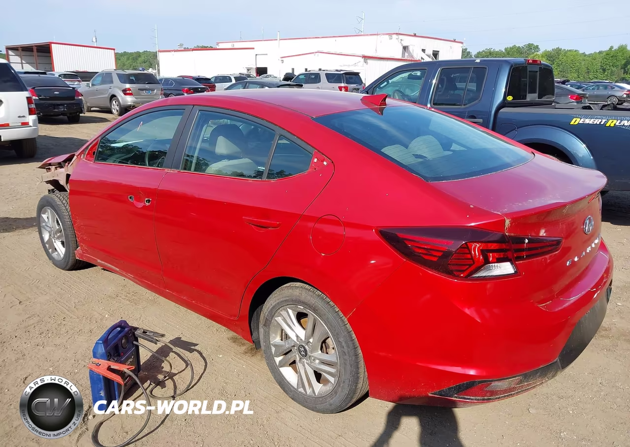 2019 Hyundai Elantra Sel VIN:5NPD84LF0KH480015 - 3
