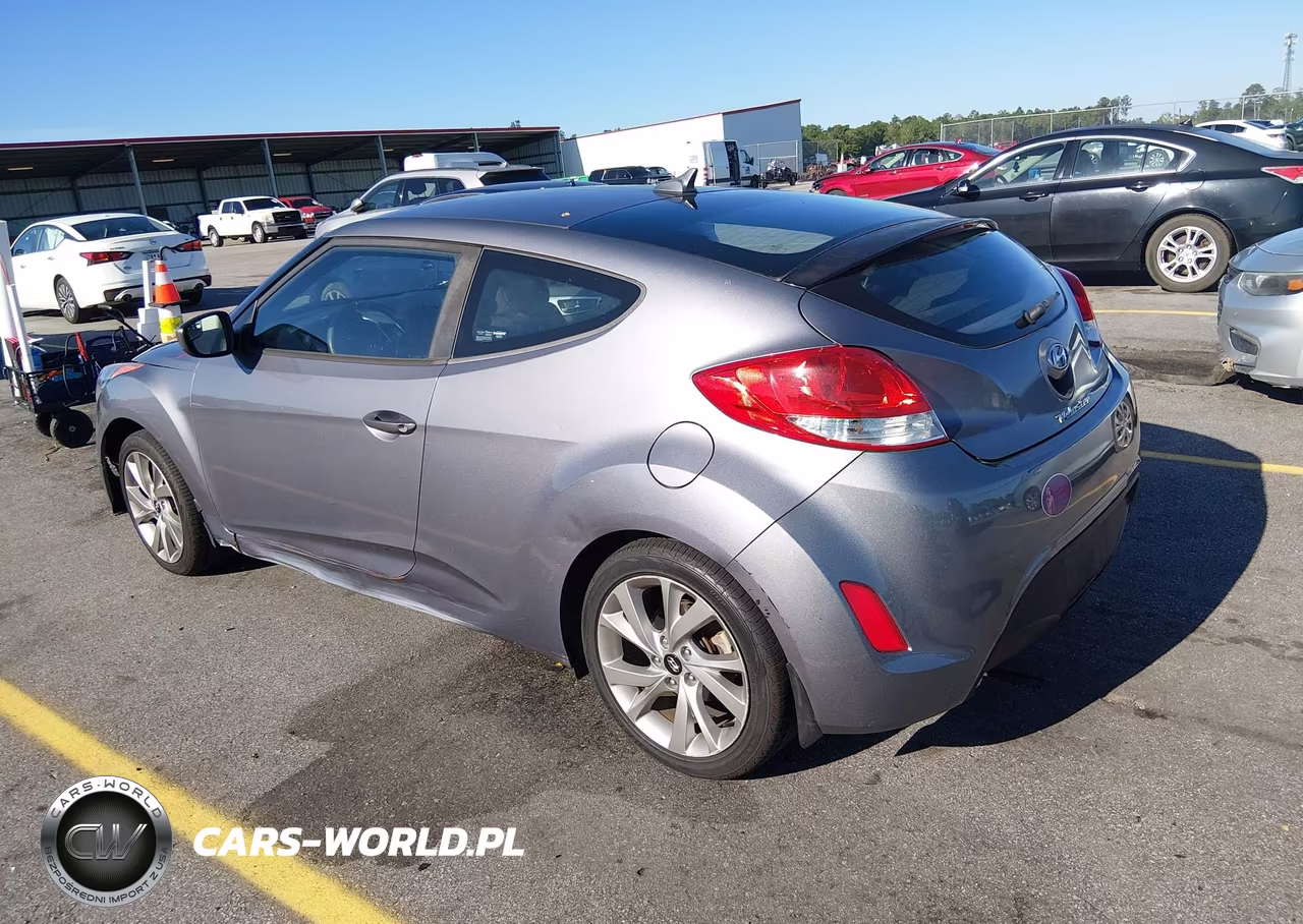 2016 Hyundai Veloster VIN:KMHTC6AD3GU303054 - 3