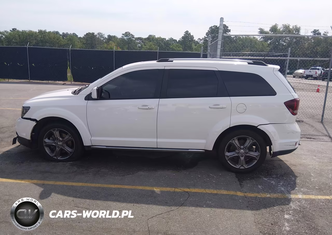 2017 Dodge Journey Crossroad Plus VIN:3C4PDCGB0HT612709 - 14