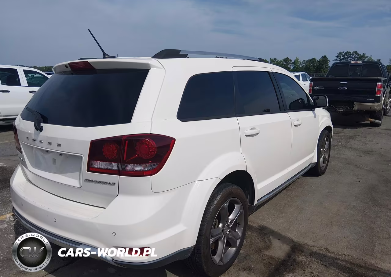 2017 Dodge Journey Crossroad Plus VIN:3C4PDCGB0HT612709 - 4