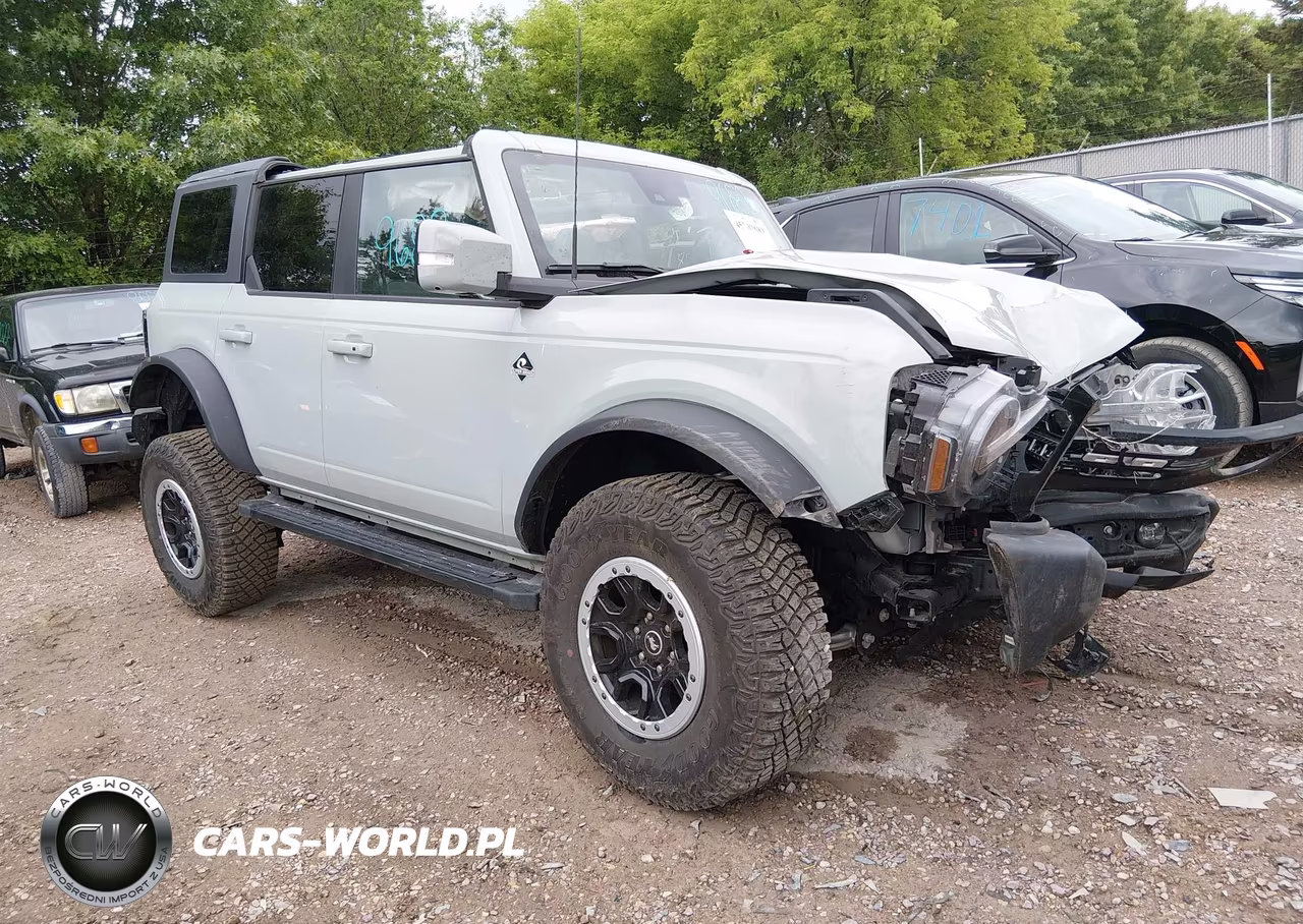 2024 Ford Bronco Outer Banks – zdjęcie 1 z 17