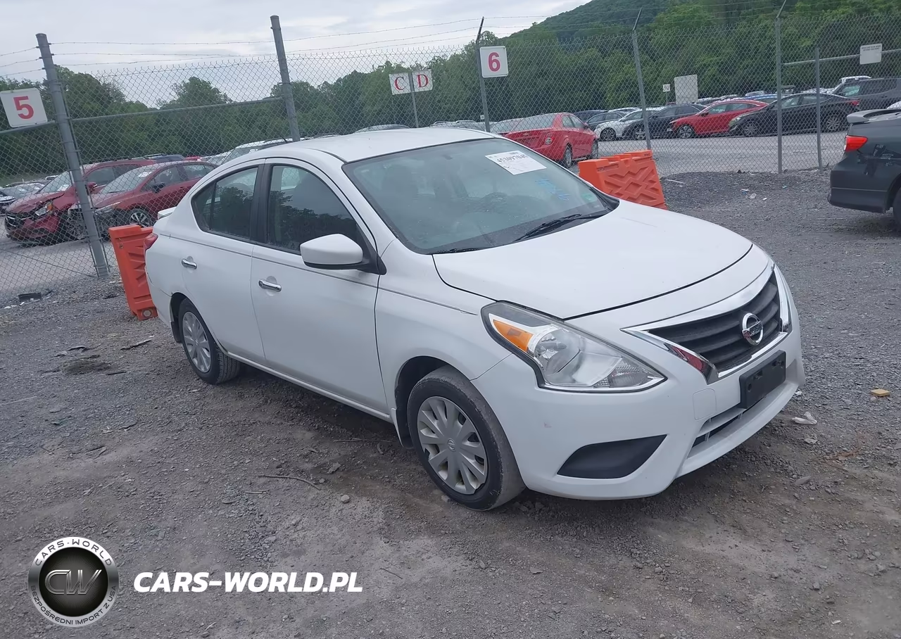 2015 Nissan Versa 1.6 Sv – zdjęcie 1 z 17