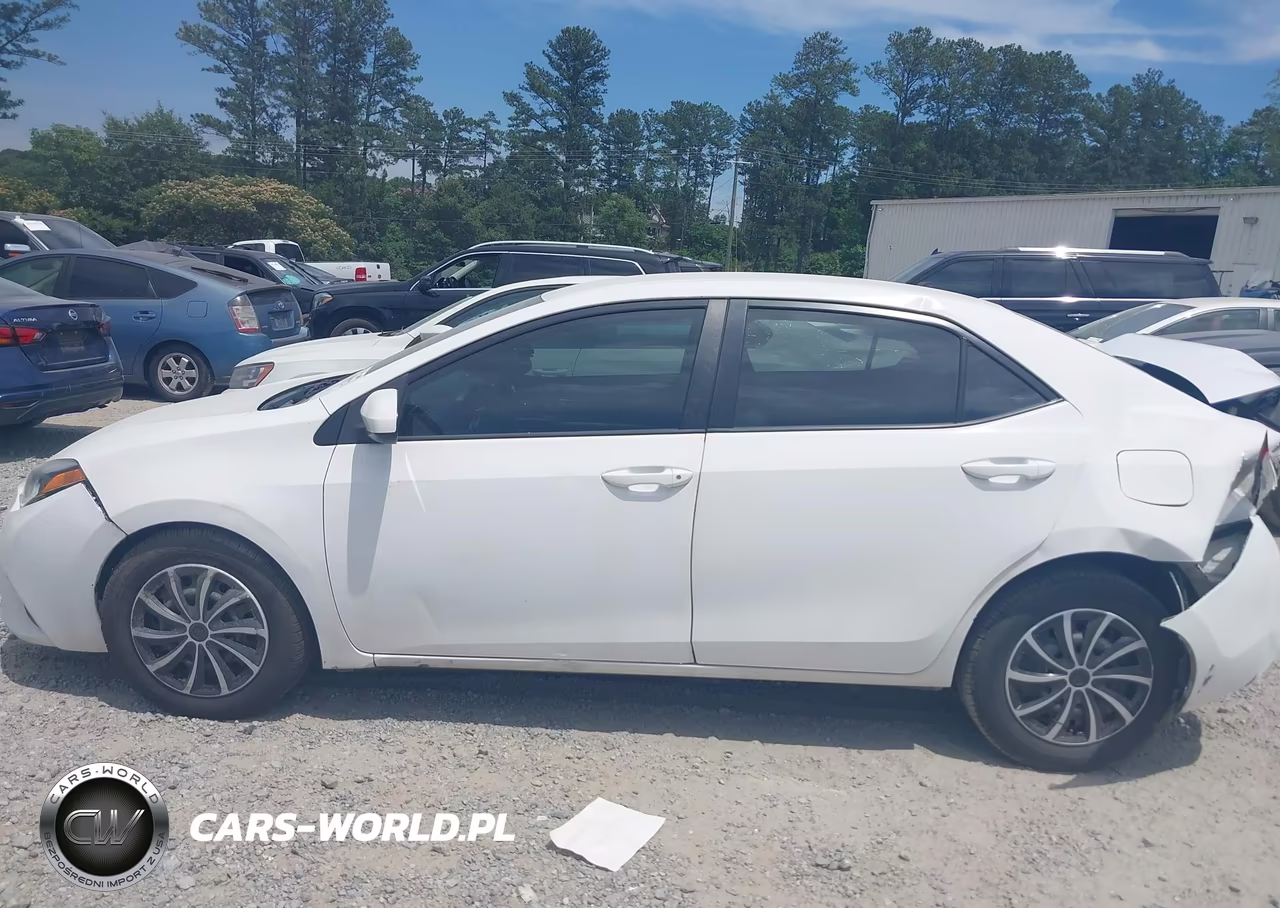 2015 Toyota Corolla Le VIN:2T1BURHEXFC334097 - 14