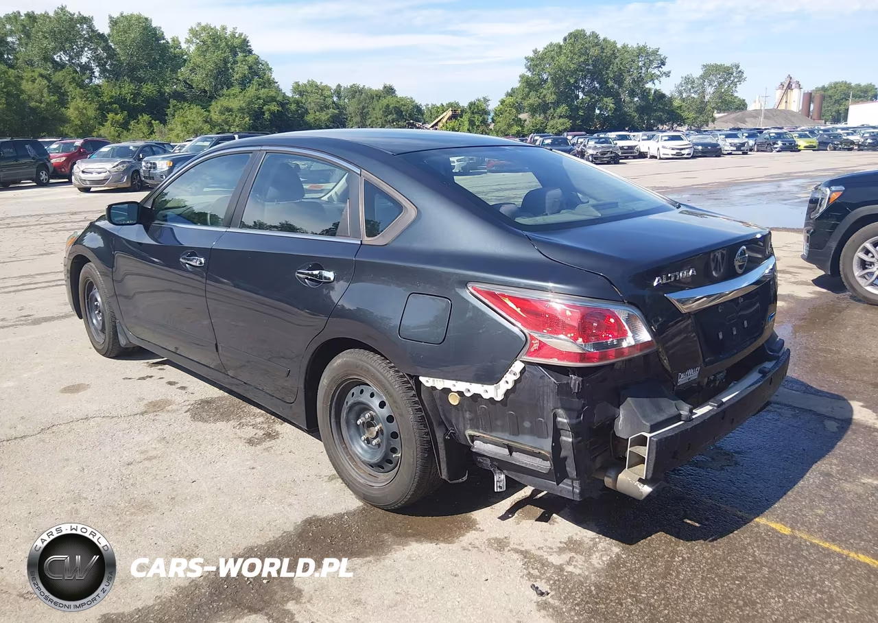 2014 Nissan Altima 2.5 S VIN:1N4AL3AP2EC110424 - 3
