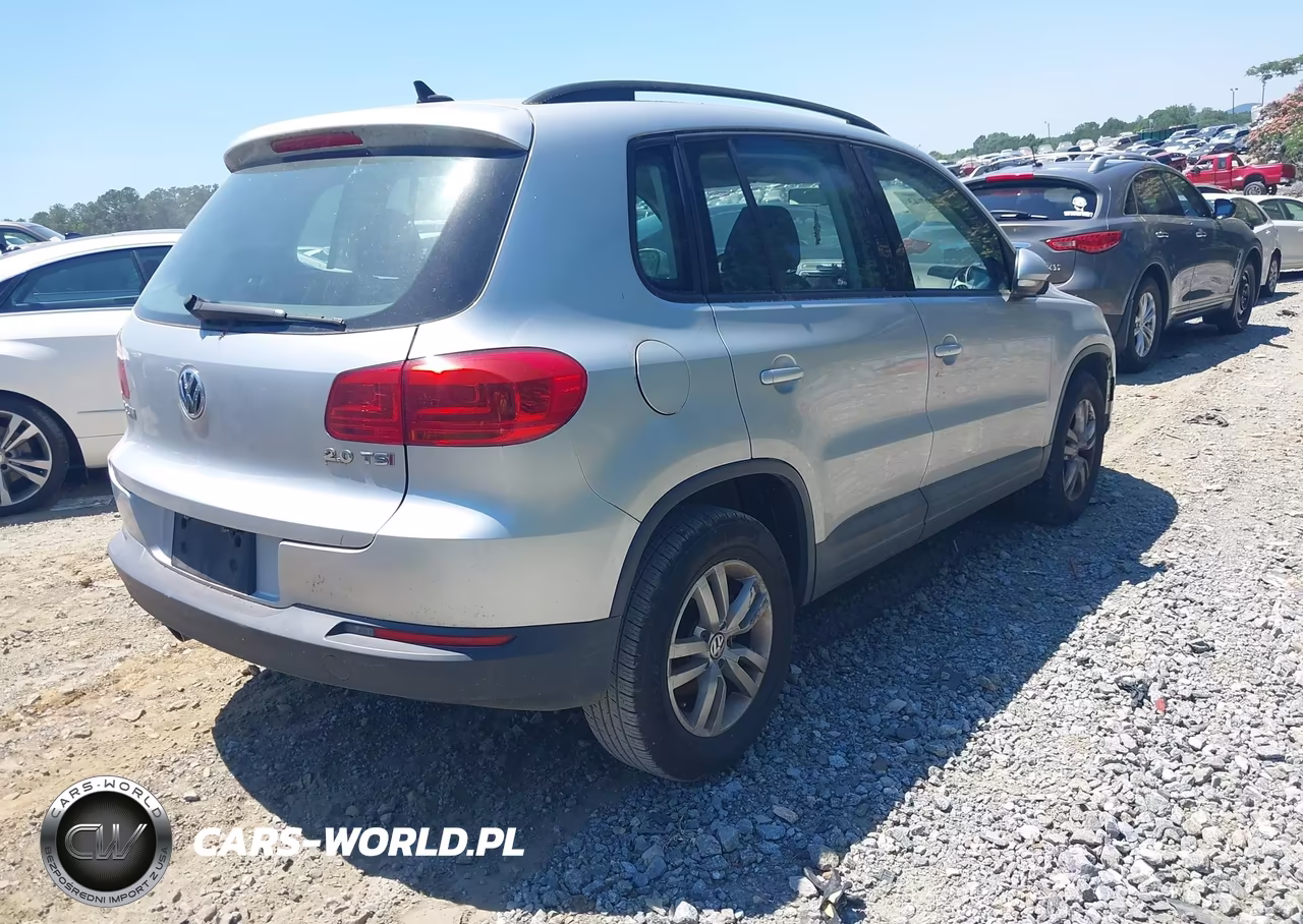 2015 Volkswagen Tiguan S VIN:WVGAV7AX3FW524187 - 4