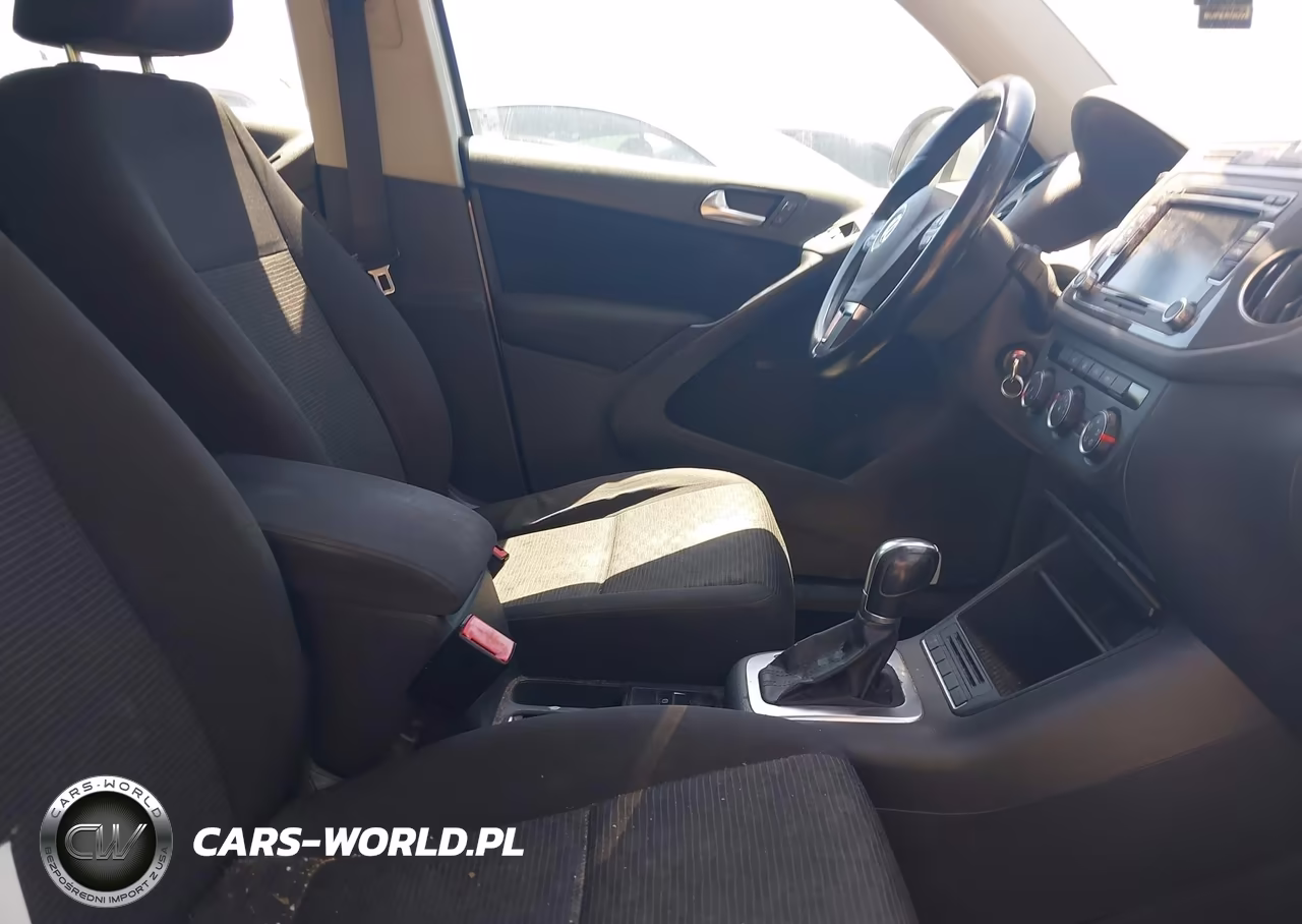 2015 Volkswagen Tiguan S VIN:WVGAV7AX3FW524187 - 5