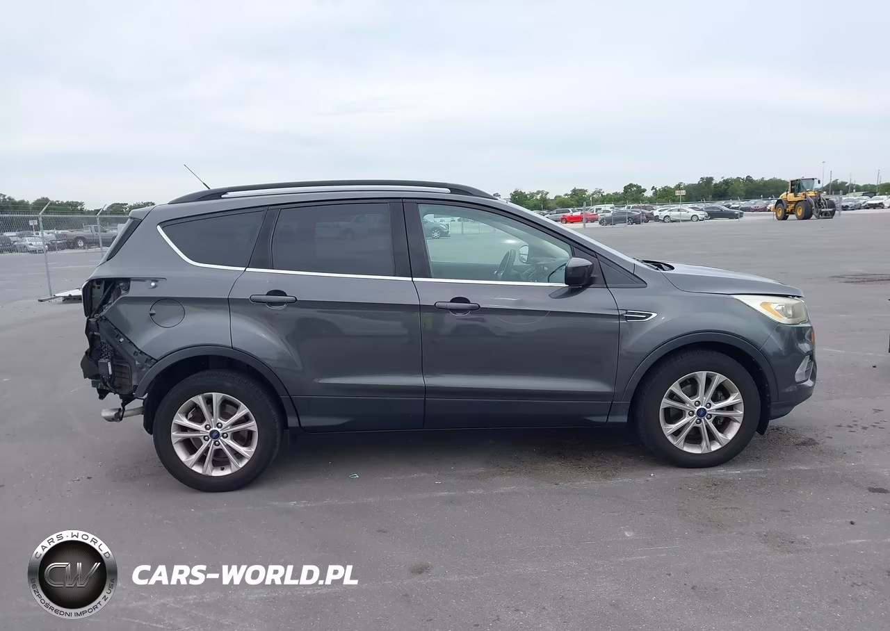 2017 Ford Escape Se VIN:1FMCU0GD6HUC68142 - 14
