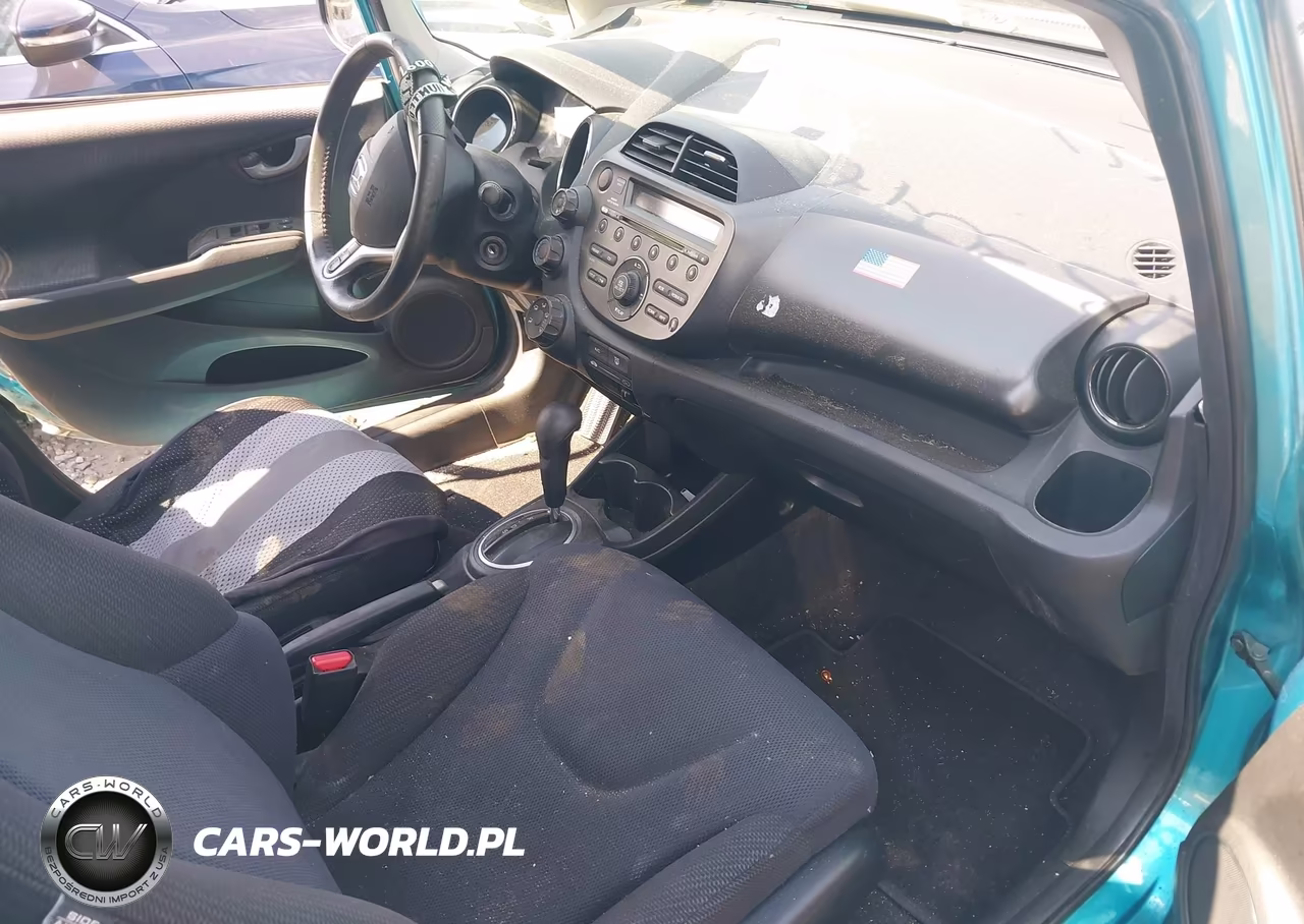 2013 Honda Fit Sport VIN:JHMGE8H59DC062370 - 5