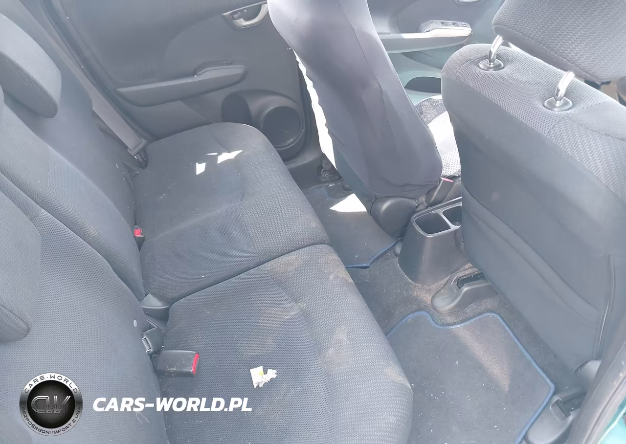 2013 Honda Fit Sport VIN:JHMGE8H59DC062370 - 8