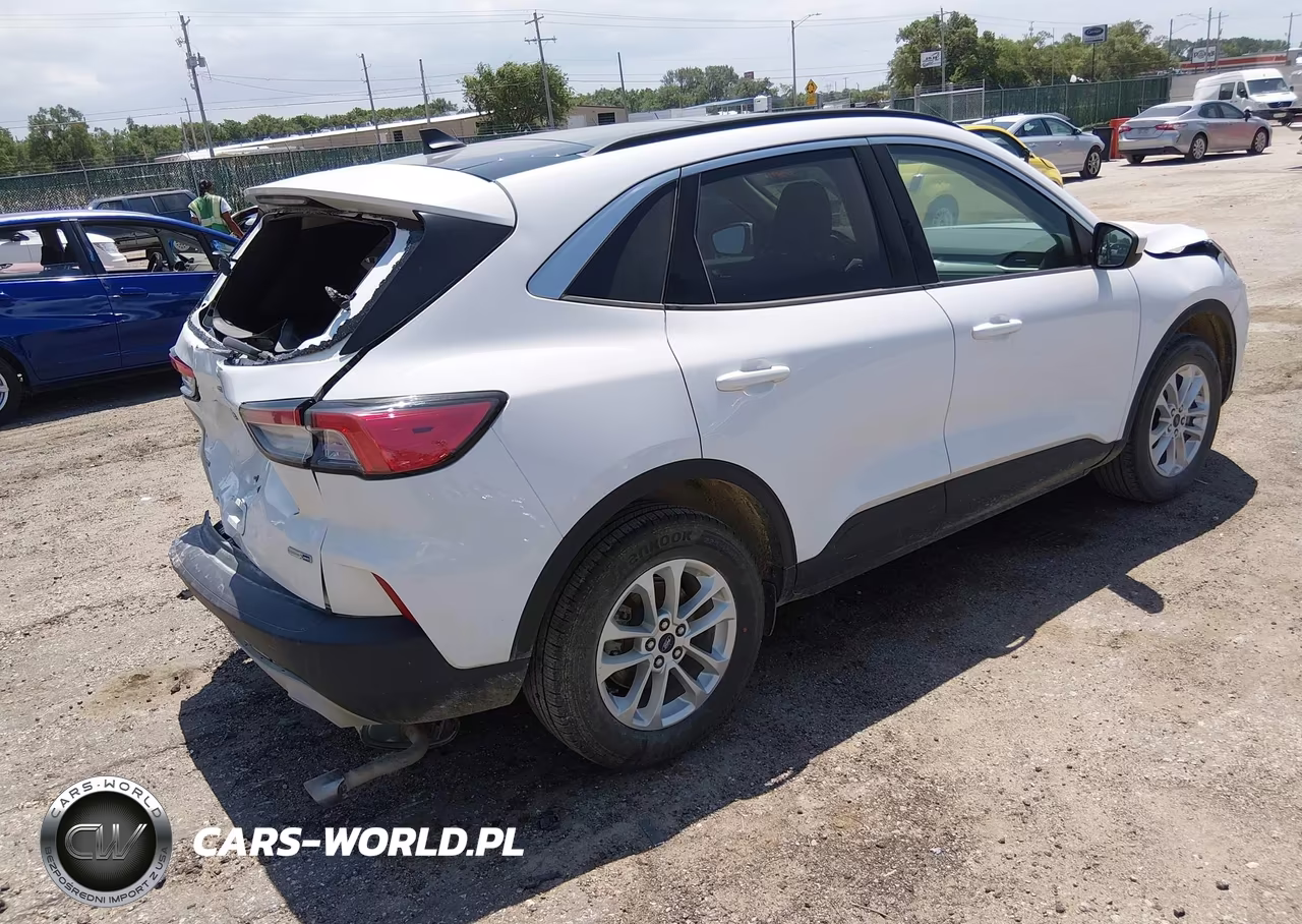 2020 Ford Escape Se VIN:1FMCU9G61LUB05557 - 4
