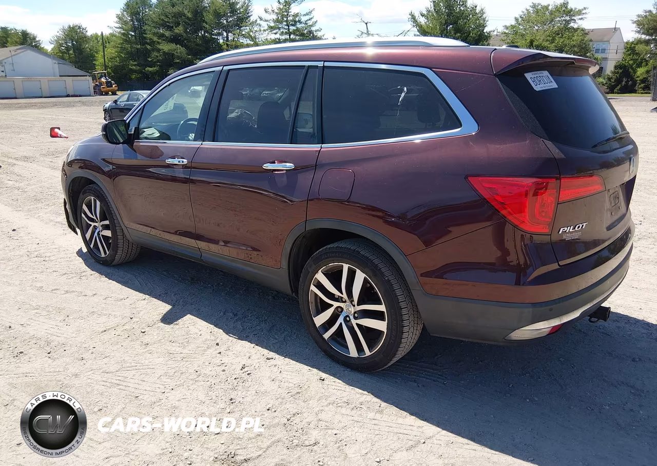 2016 Honda Pilot Touring VIN:5FNYF6H96GB051697 - 3