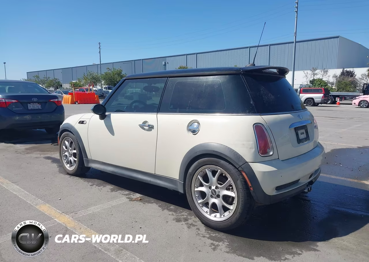 2006 Mini Cooper S VIN:WMWRE33516TL18604 - 3