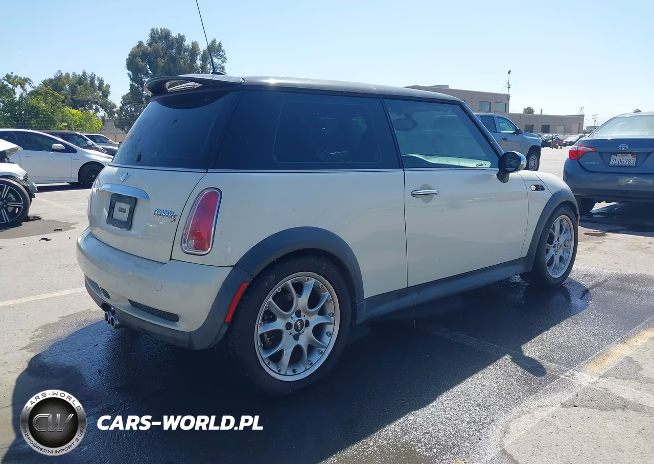2006 Mini Cooper S VIN:WMWRE33516TL18604 - 4