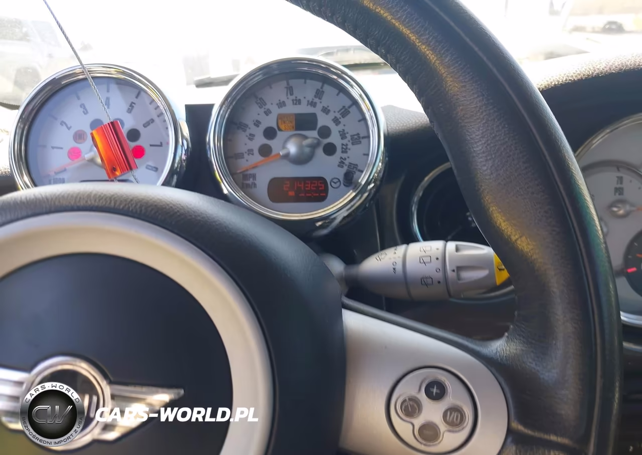 2006 Mini Cooper S VIN:WMWRE33516TL18604 - 7