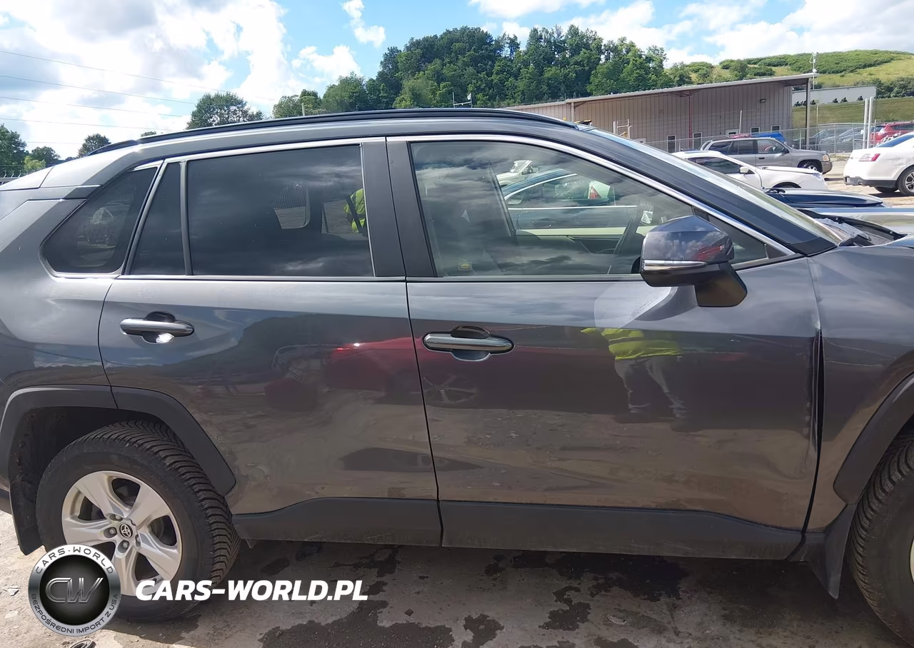 2020 Toyota Rav4 Xle VIN:JTMP1RFV6LD526312 - 13