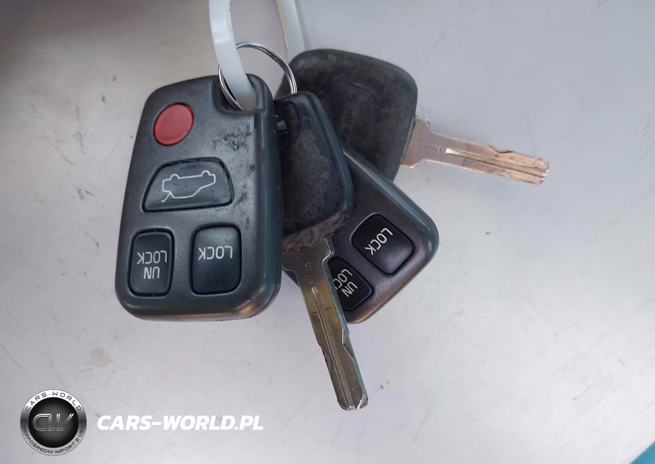 2000 Volvo V70 Glt VIN:YV1LW56D7Y2661750 - 11