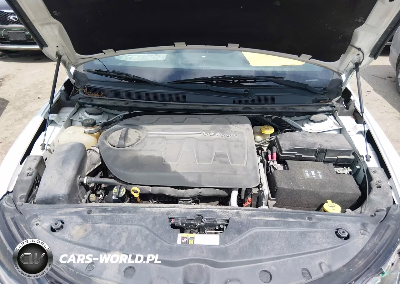 2015 Chrysler 200 S VIN:1C3CCCBGXFN705839 - 10