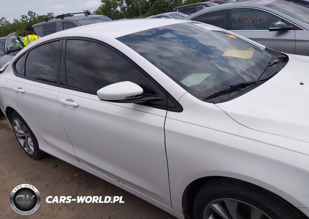 2015 Chrysler 200 S VIN:1C3CCCBGXFN705839 - 13