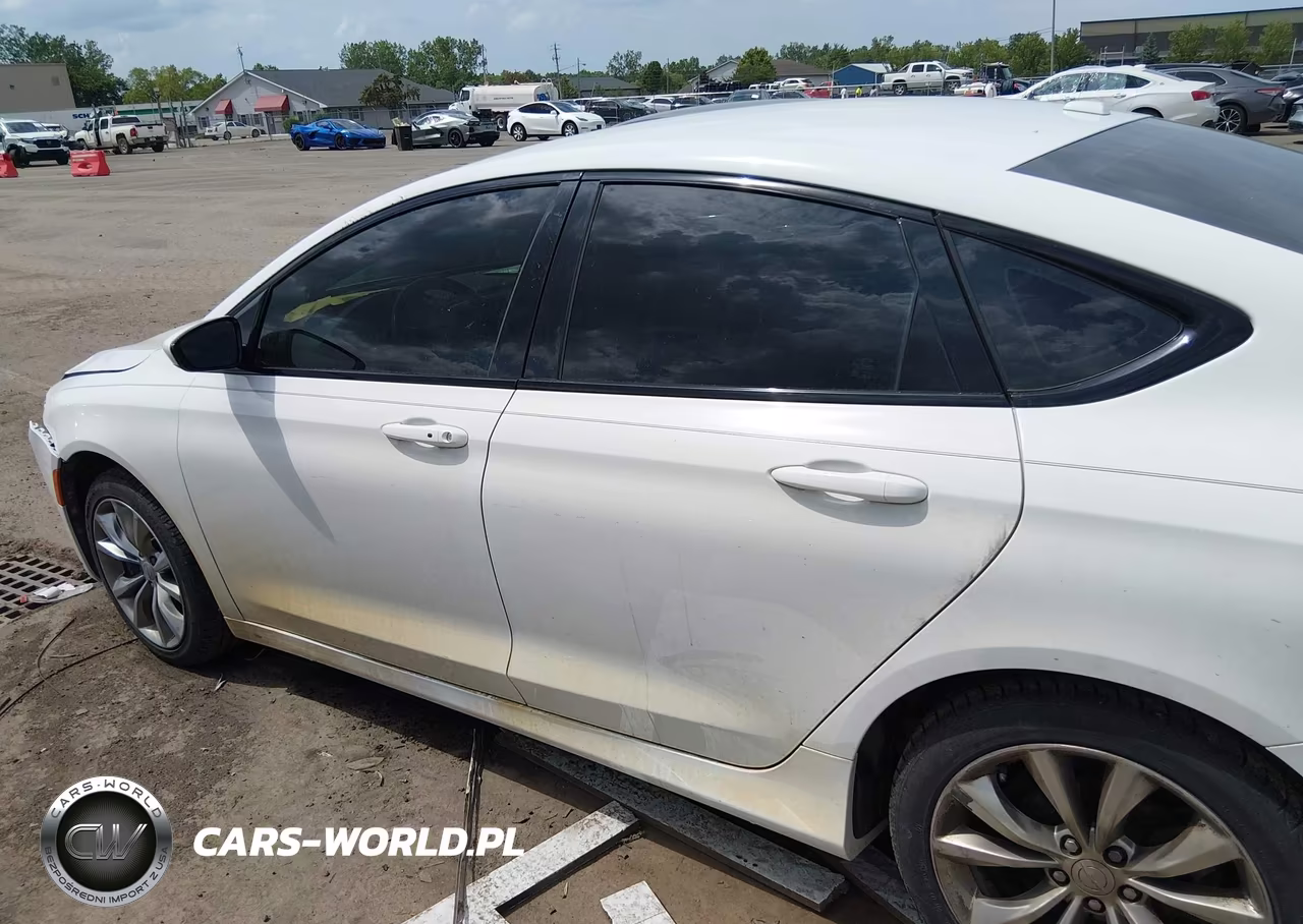 2015 Chrysler 200 S VIN:1C3CCCBGXFN705839 - 14