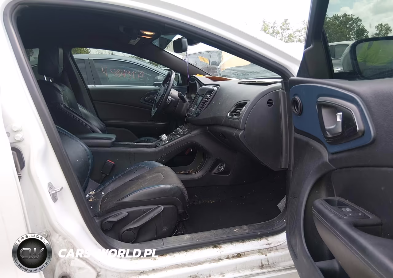 2015 Chrysler 200 S VIN:1C3CCCBGXFN705839 - 5