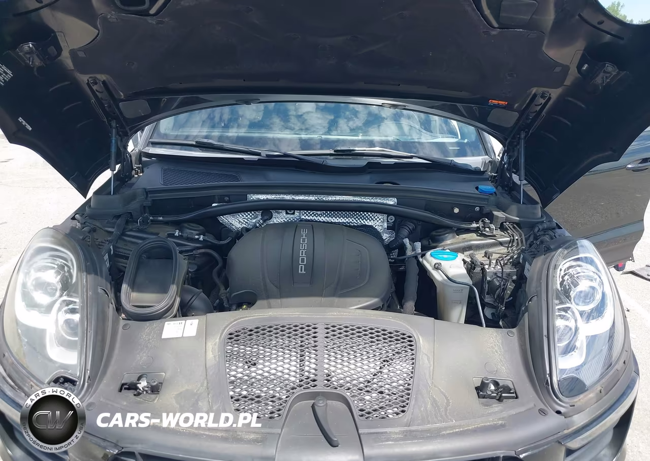 2018 Porsche Macan Sport Edition VIN:WP1AA2A51JLB16880 - 10