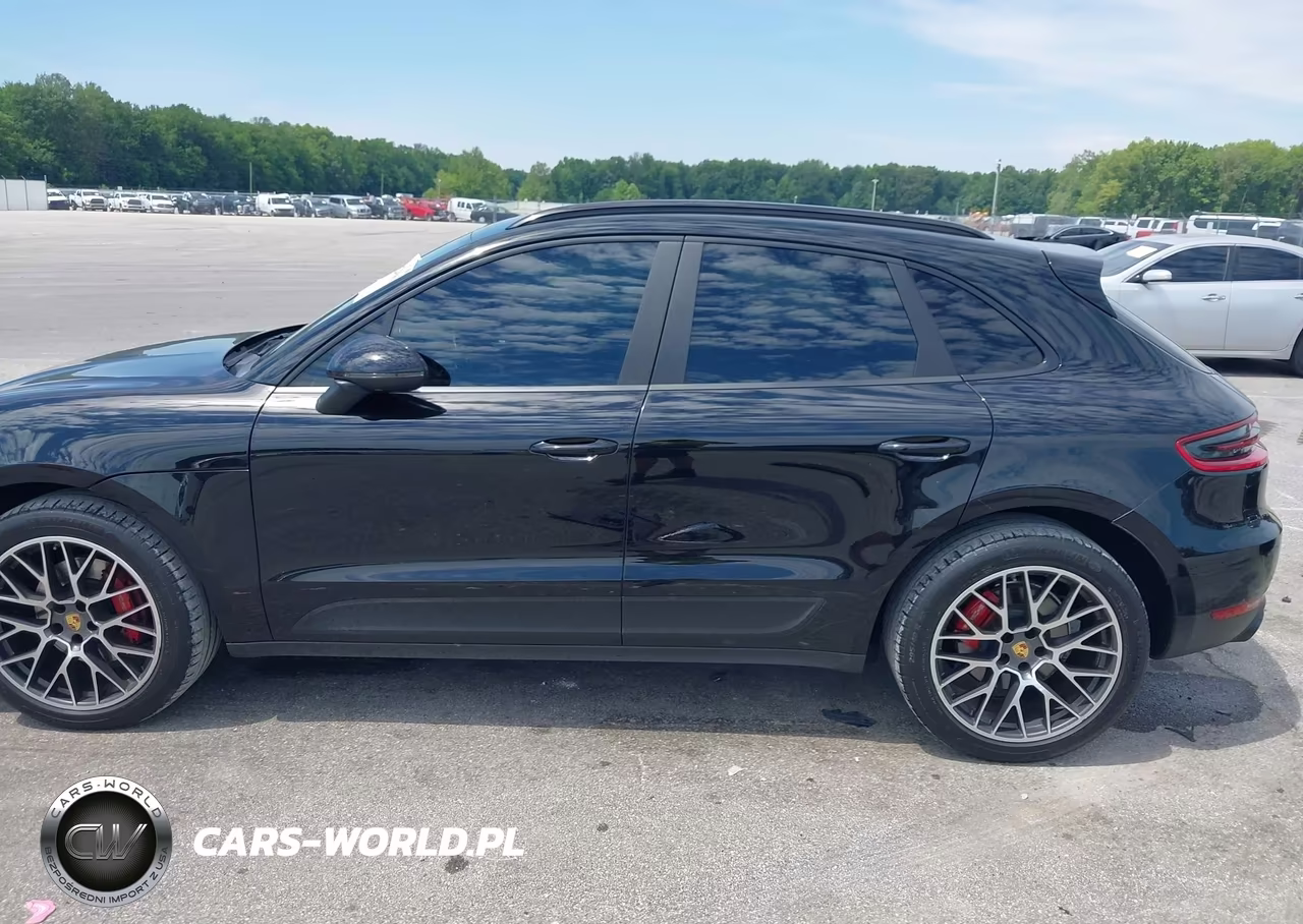 2018 Porsche Macan Sport Edition VIN:WP1AA2A51JLB16880 - 14
