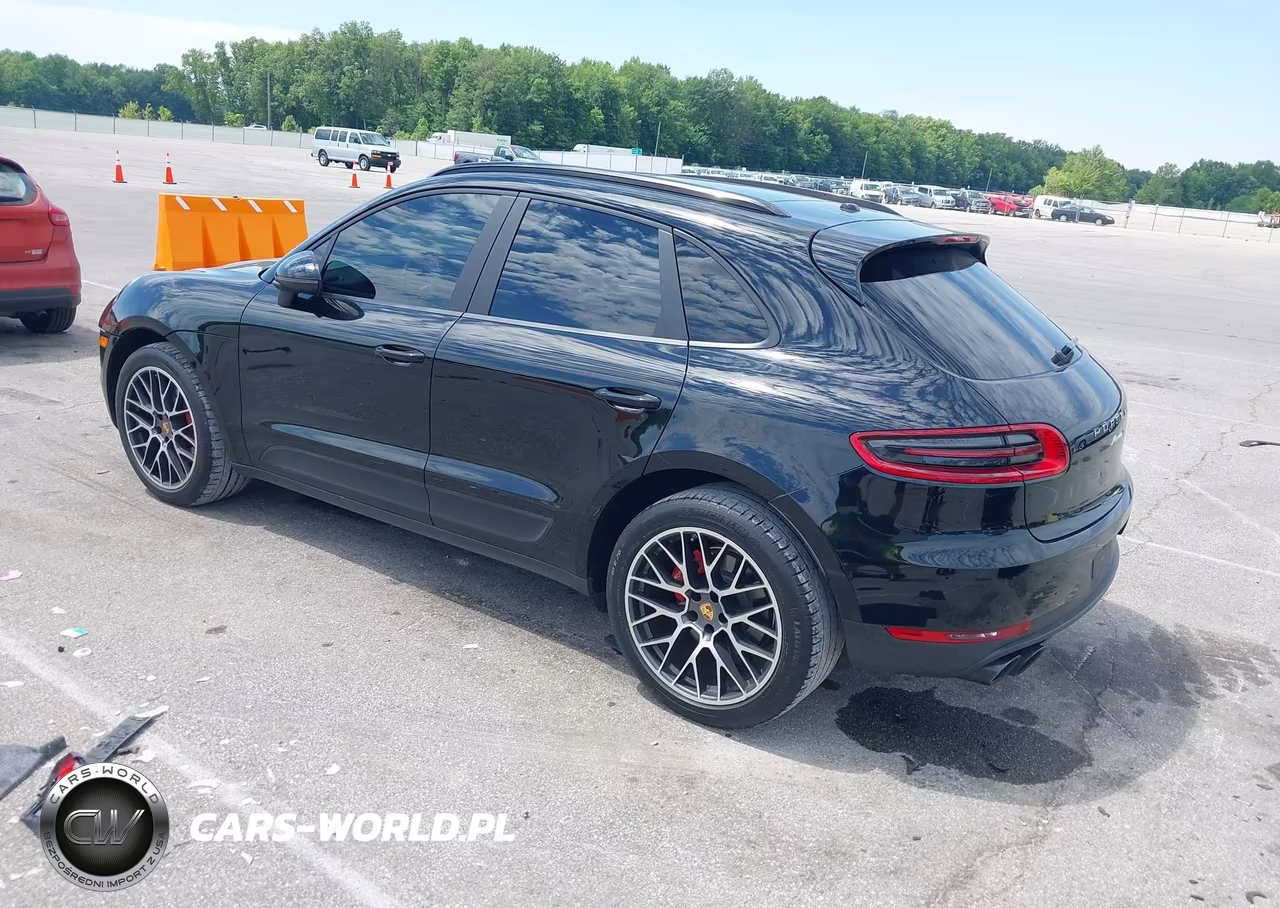 2018 Porsche Macan Sport Edition VIN:WP1AA2A51JLB16880 - 3