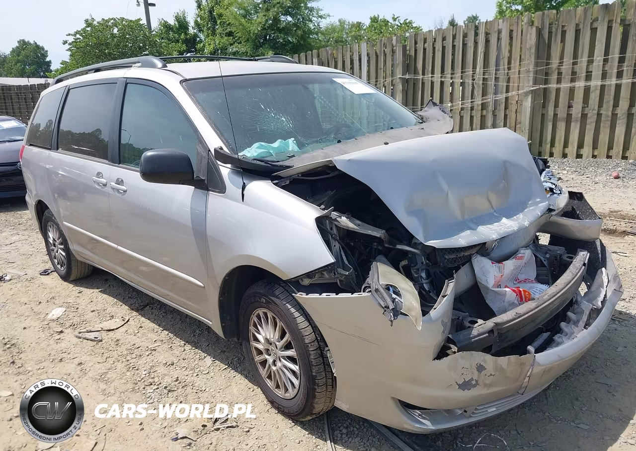 2004 Toyota Sienna Le – zdjęcie 1 z 11