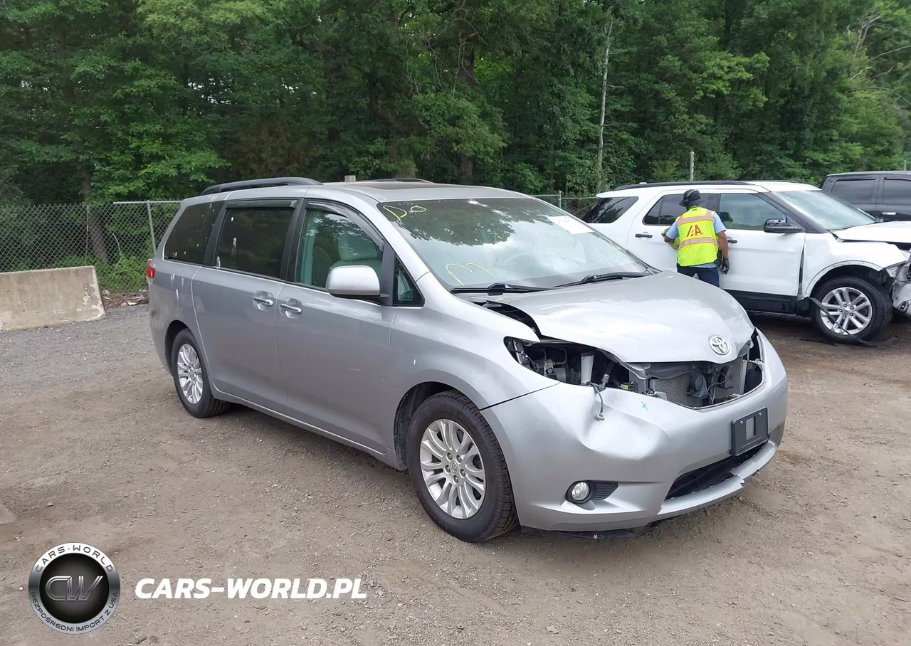 2011 Toyota Sienna Xle V6 – zdjęcie 1 z 17