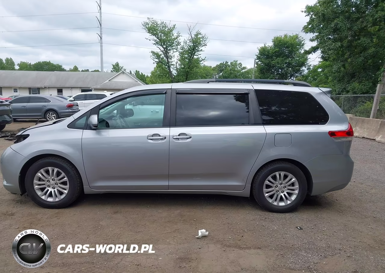 2011 Toyota Sienna Xle V6 VIN:5TDYK3DC0BS021028 - 15