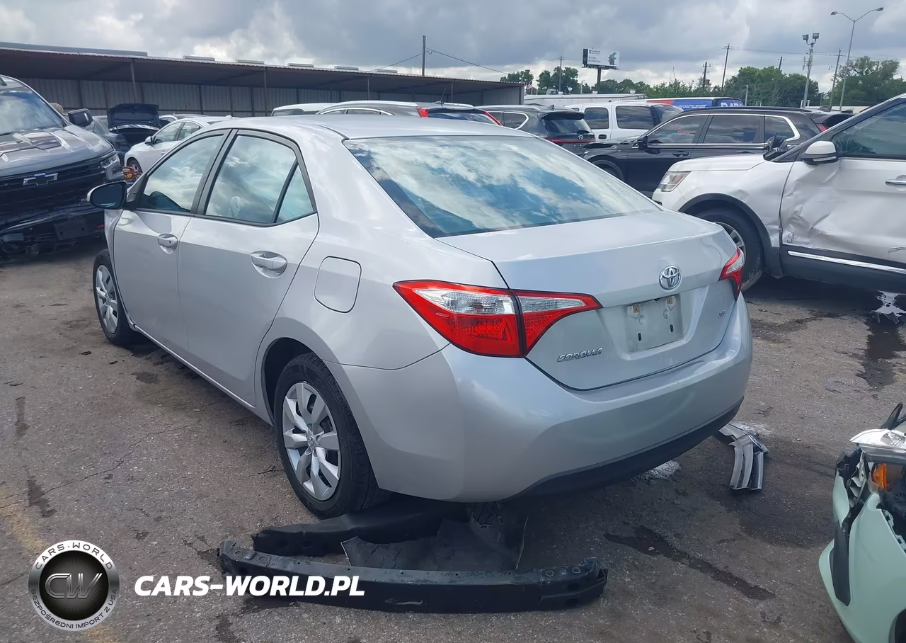 2016 Toyota Corolla Le VIN:2T1BURHEXGC579063 - 3