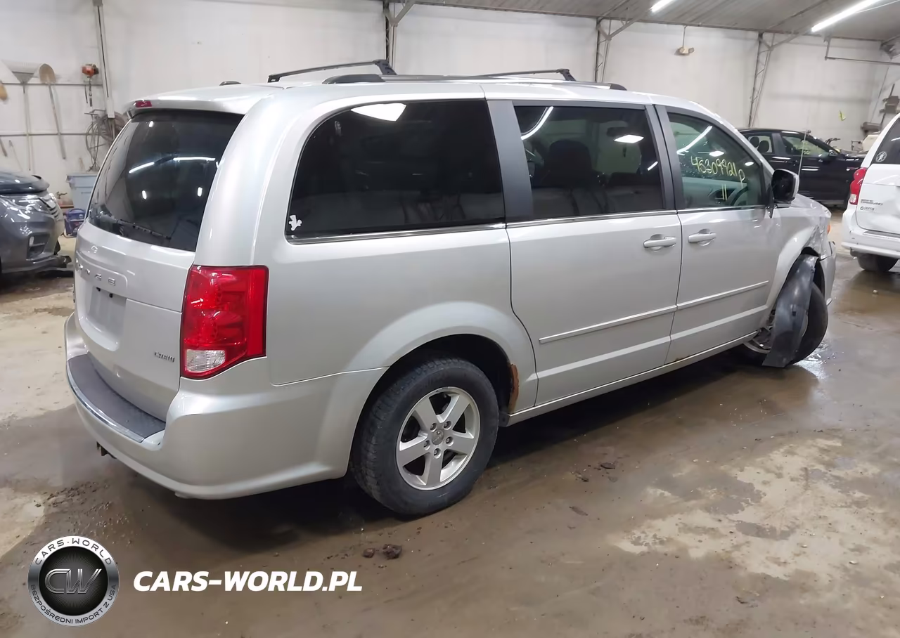 2011 Dodge Grand Caravan Crew VIN:2D4RN5DG5BR718958 - 4