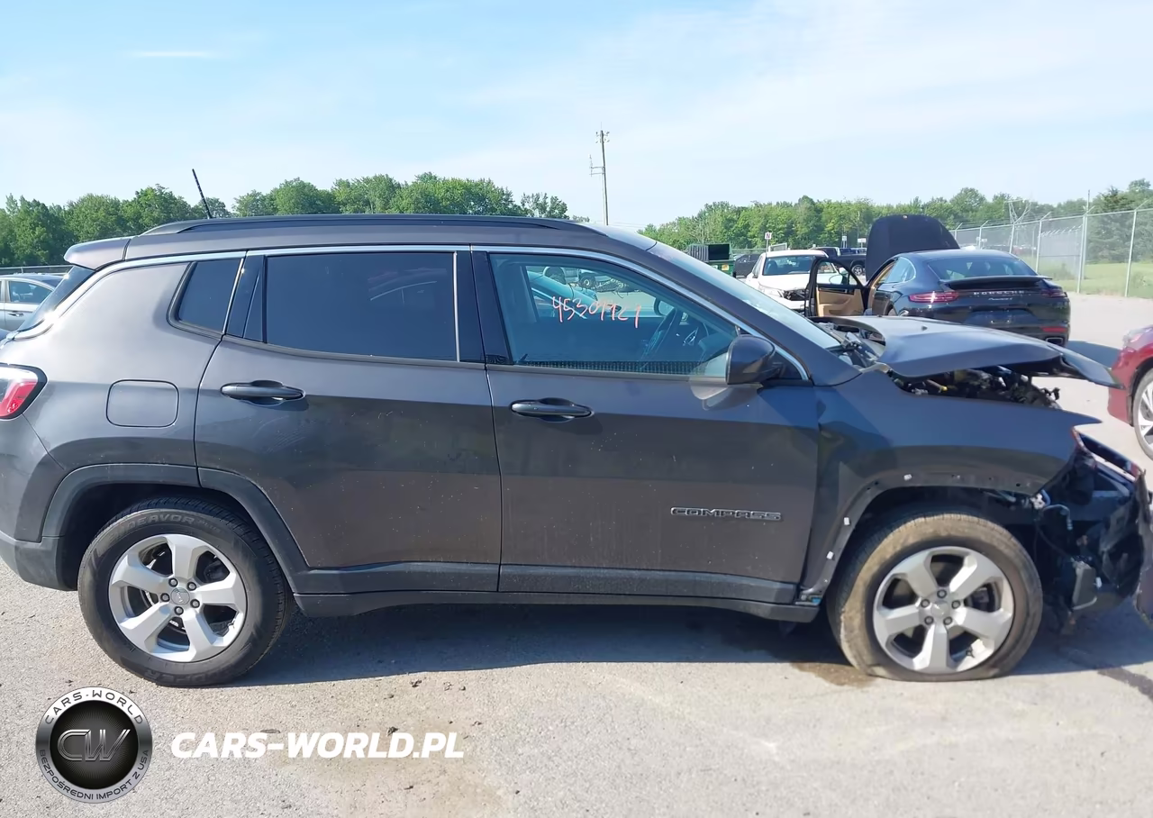 2019 Jeep Compass Latitude 4X4 VIN:3C4NJDBB6KT800820 - 13