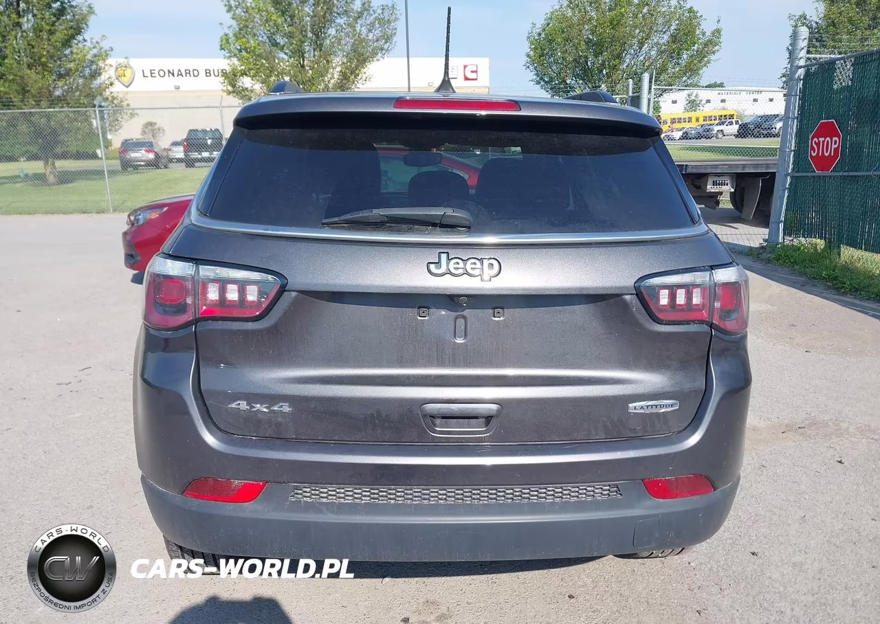 2019 Jeep Compass Latitude 4X4 VIN:3C4NJDBB6KT800820 - 16