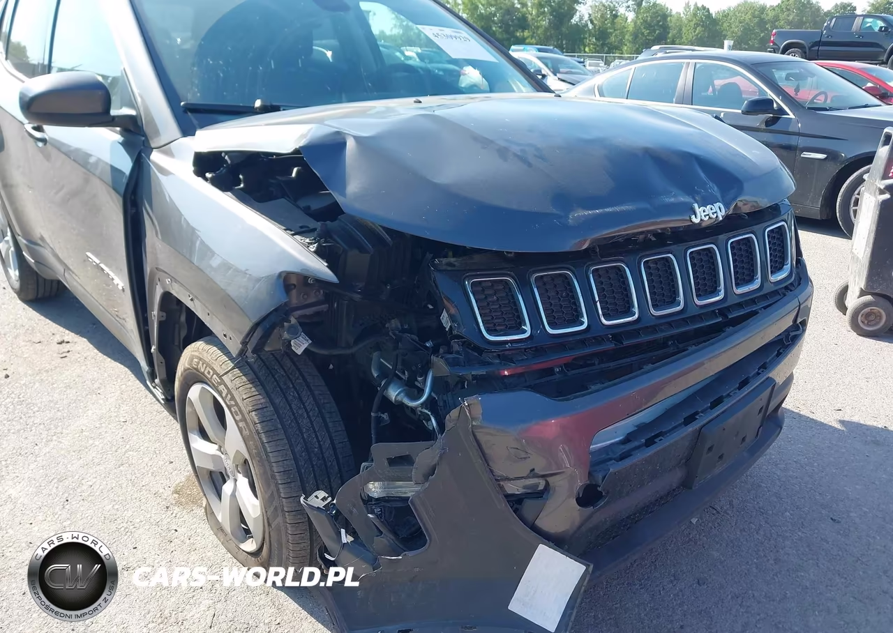 2019 Jeep Compass Latitude 4X4 VIN:3C4NJDBB6KT800820 - 6