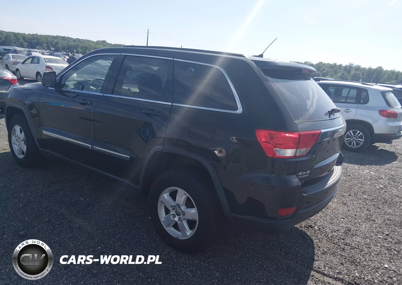 2012 Jeep Grand Cherokee Laredo VIN:1C4RJFAGXCC298692 - 3