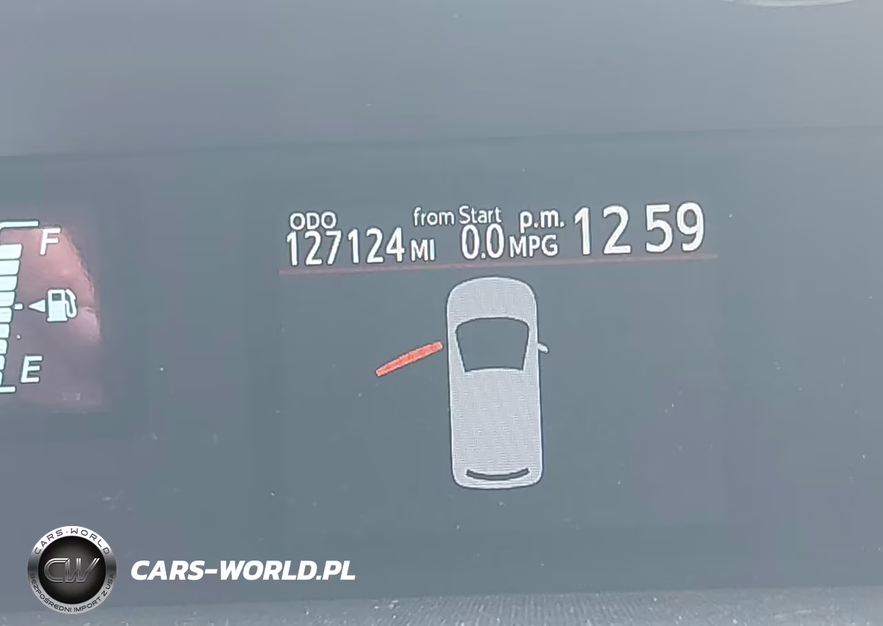 2014 Toyota Prius C Three VIN:JTDKDTB3XE1066224 - 15