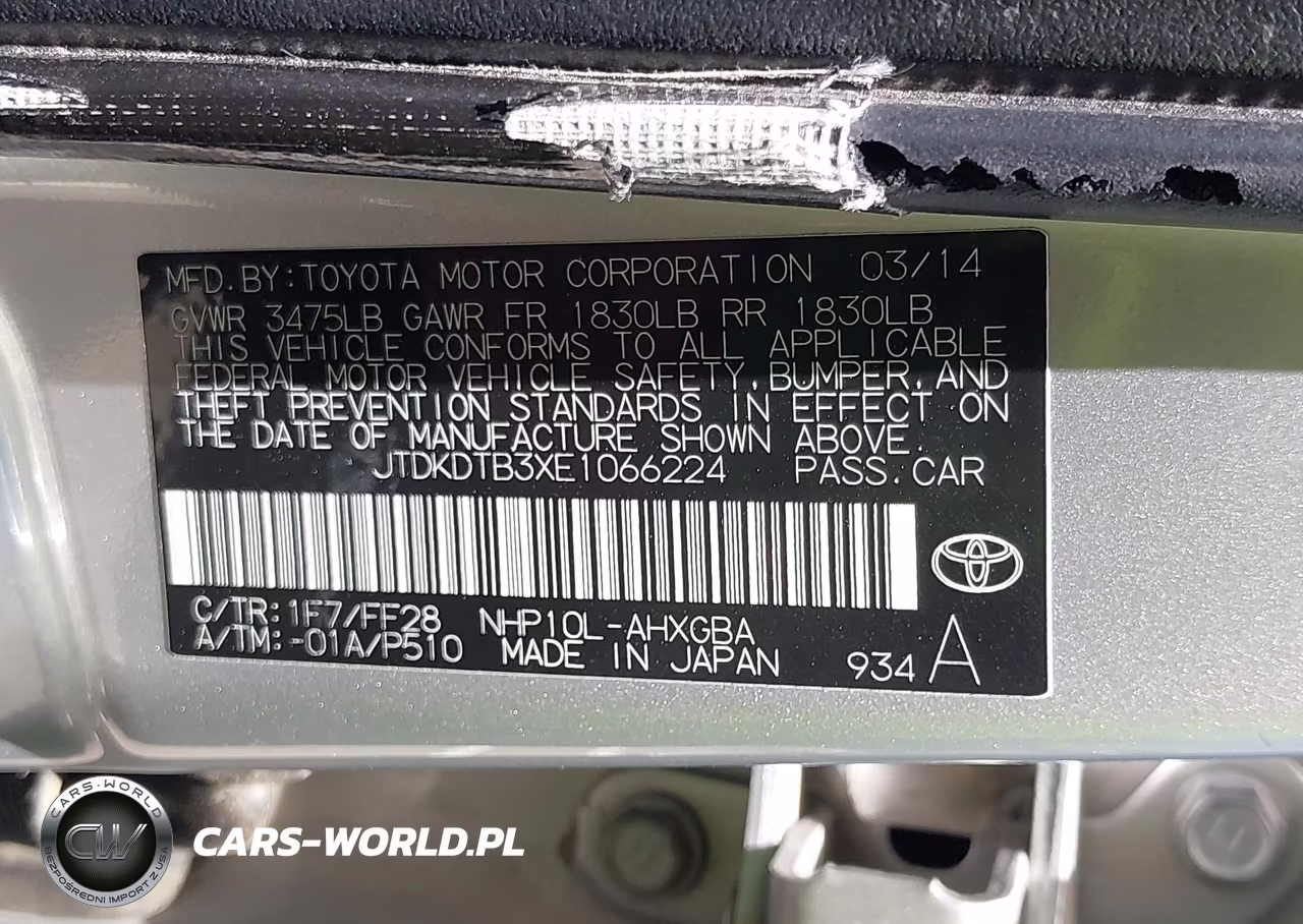 2014 Toyota Prius C Three VIN:JTDKDTB3XE1066224 - 9